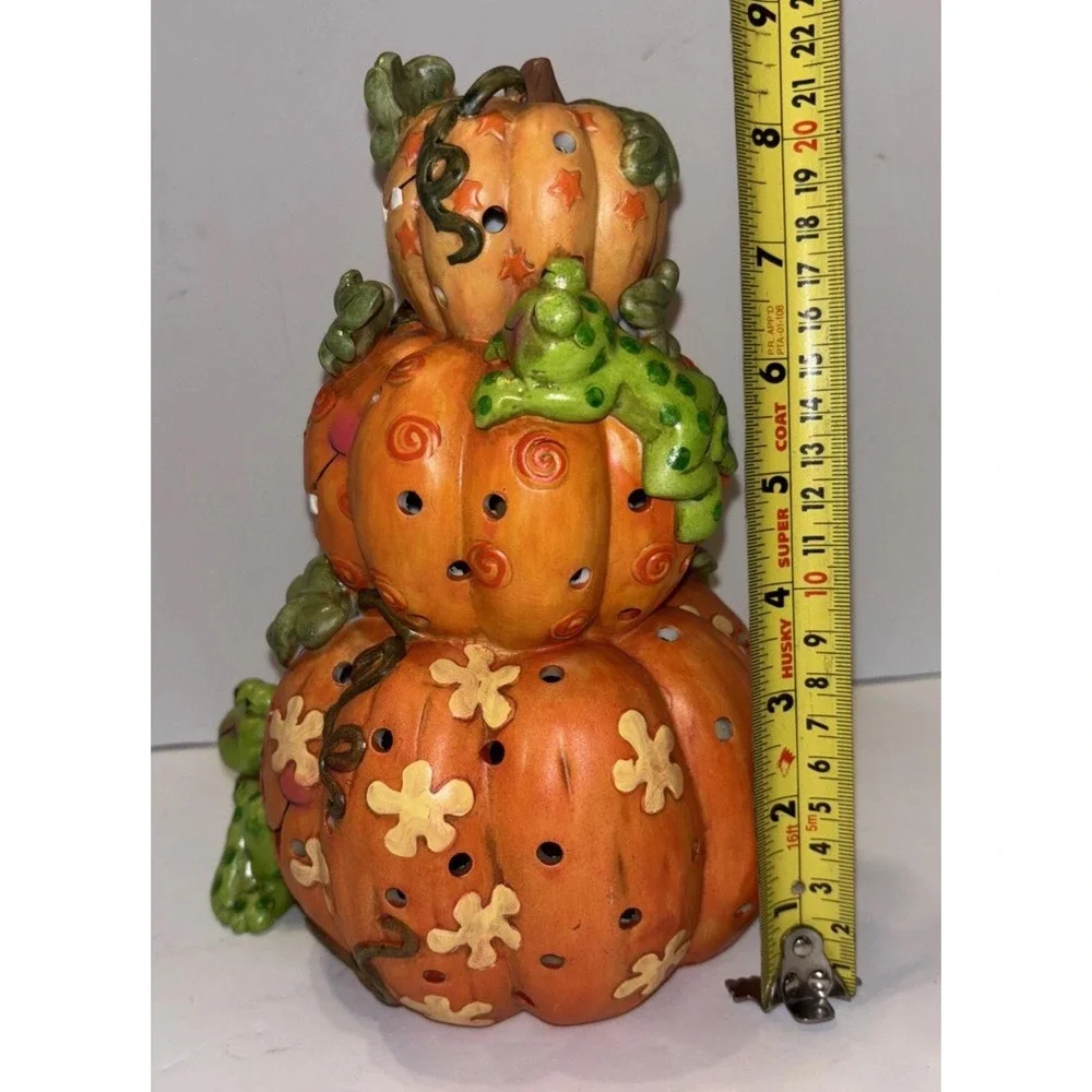 Halloween Center Street Design Stack O' Pumpkins Frog Candle Holder 1st Edition